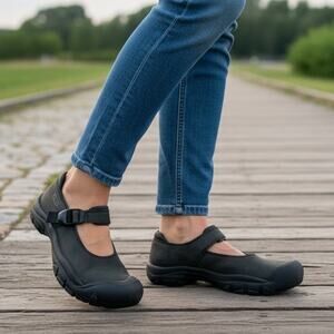 Keen Seattle Mary Jane Shoes Womens 7.5 Black Leather Buckle Walking Comfort